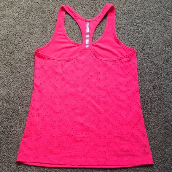 Hot Pink Under Armour Tank S - Picture 2 of 3